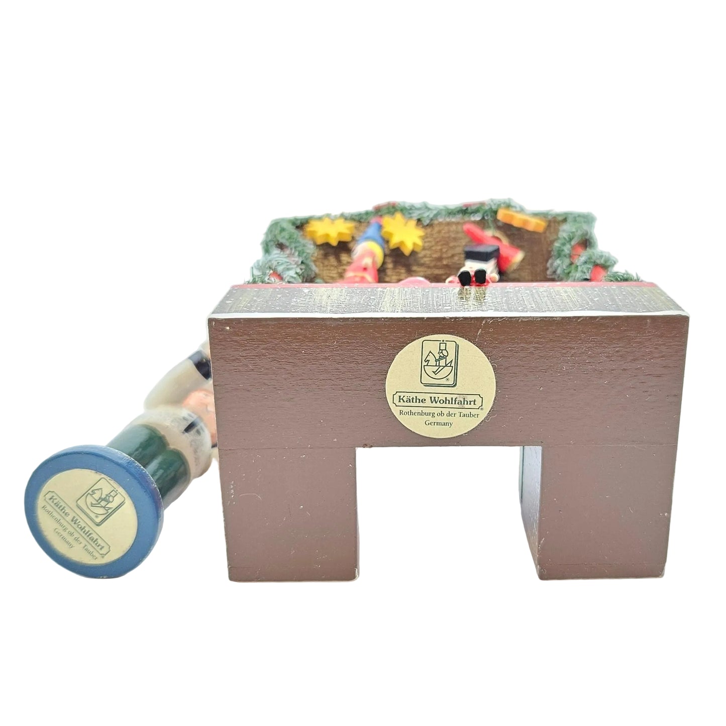 Käthe Wohlfahrt Spielwarenstand mit Händlerfigur Weihnachtsmarkt, Ansicht von unten mit Etikett