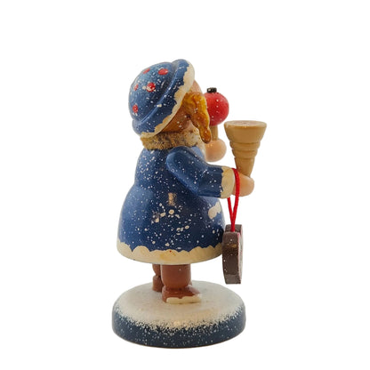 Käthe Wohlfahrt Mädchen mit Leckereien Weihnachtsmarkt, Rechte Seitenansicht