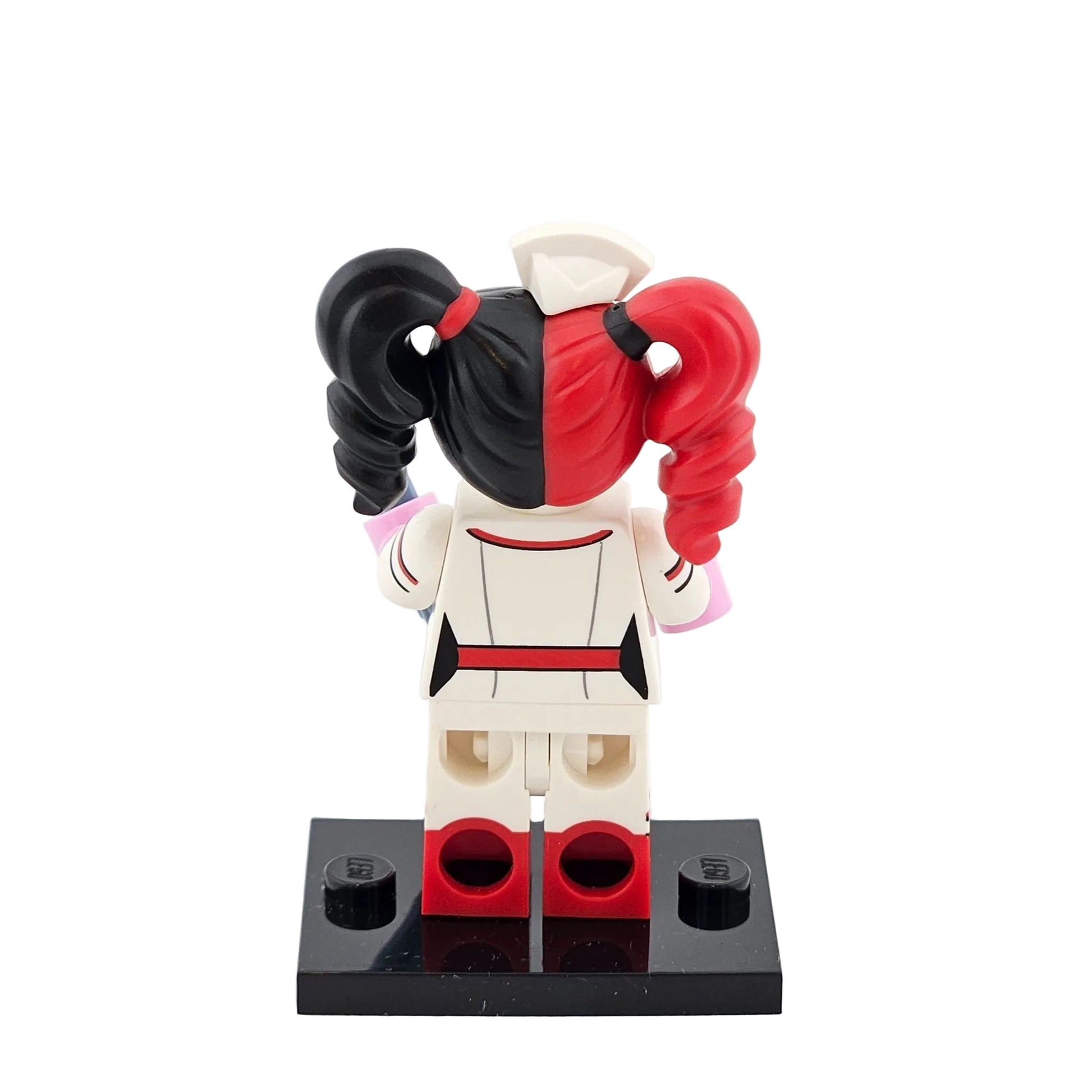 LEGO Minifigures 71017 The Batman Movie Minifigur Nurse Harley Quinn Hinteransicht