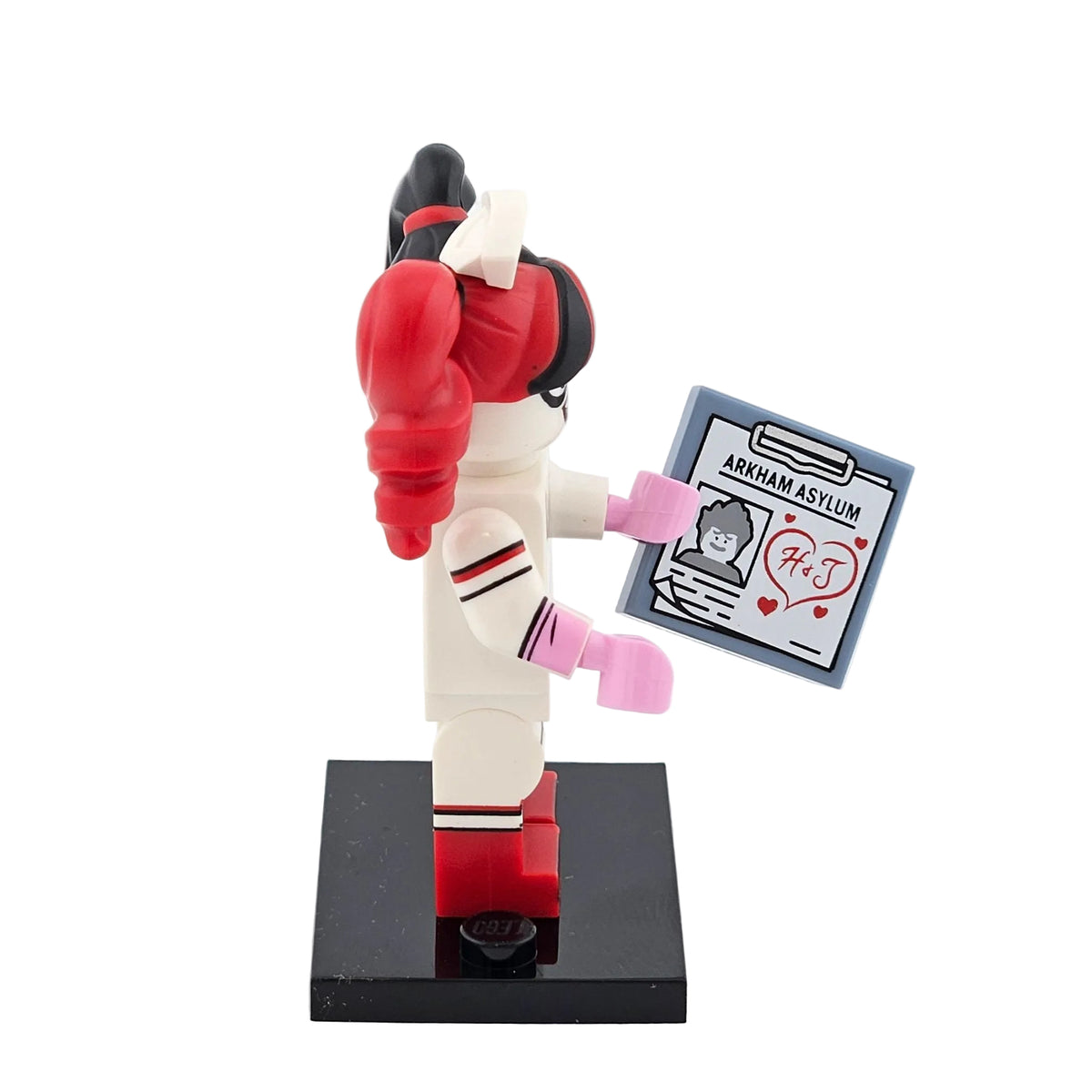 LEGO Minifigures 71017 The Batman Movie Minifigur Nurse Harley Quinn Seitenansicht rechts