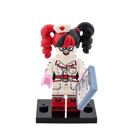 LEGO Minifigures 71017 The Batman Movie Minifigur Nurse Harley Quinn Vorderansicht
