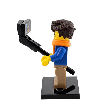LEGO Minifigures 71019 The Ninjago Movie Minifigur Jay Walker Seitenansicht links