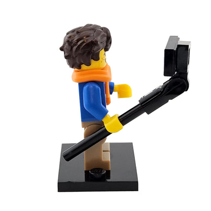 LEGO Minifigures 71019 The Ninjago Movie Minifigur Jay Walker Seitenansicht rechts