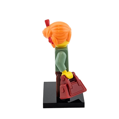 LEGO Minifigures 71019 The Ninjago Movie Minifigur Misako Seitenansicht rechts
