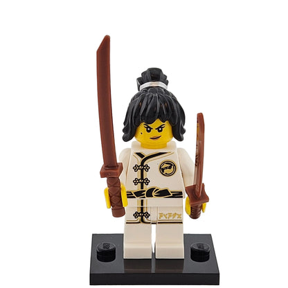 LEGO Minifigures 71019 The Ninjago Movie Minifigur Spinjitzu Training Nya Vorderansicht