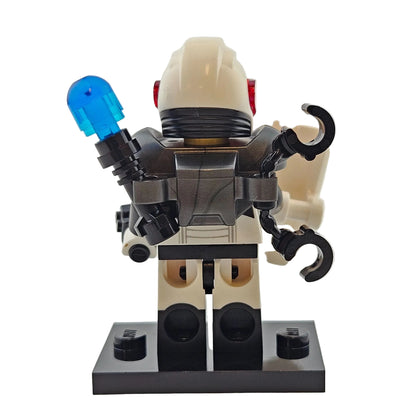 LEGO Minifigures 71029 Series 21 Minifigur Space Police Guy Polizist Weltraum Hinteransicht