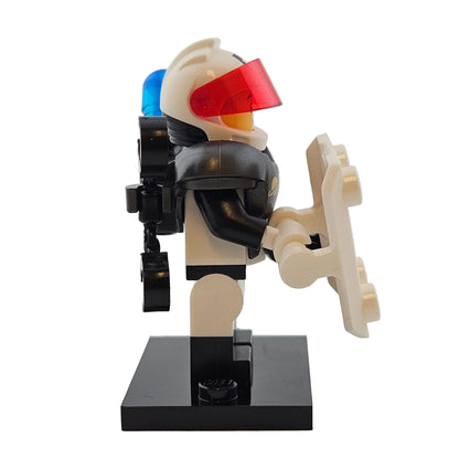 LEGO Minifigures 71029 Series 21 Minifigur Space Police Guy Polizist Weltraum Seitenansicht rechts