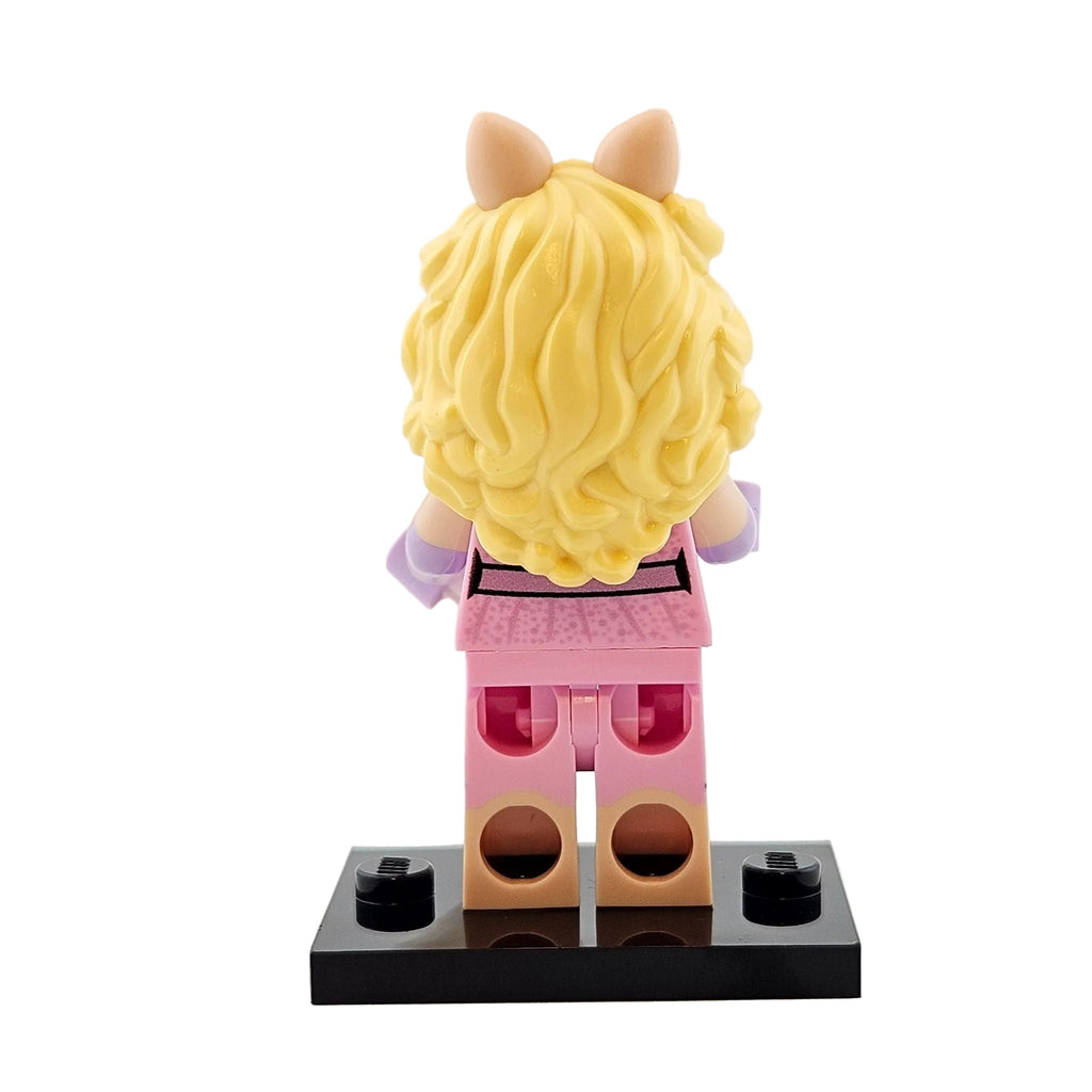 LEGO Minifigures 71033 The Muppets Minifigur Miss Piggy Hinteransicht