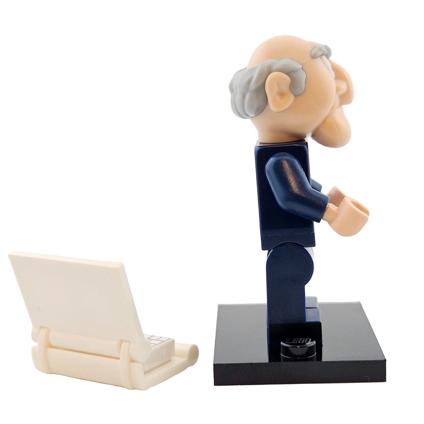 LEGO Minifigures 71033 The Muppets Minifigur Statler Seitenansicht rechts