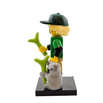 LEGO Minifigures 71037 Series 24 Minifigur Conservationist Seitenansicht links