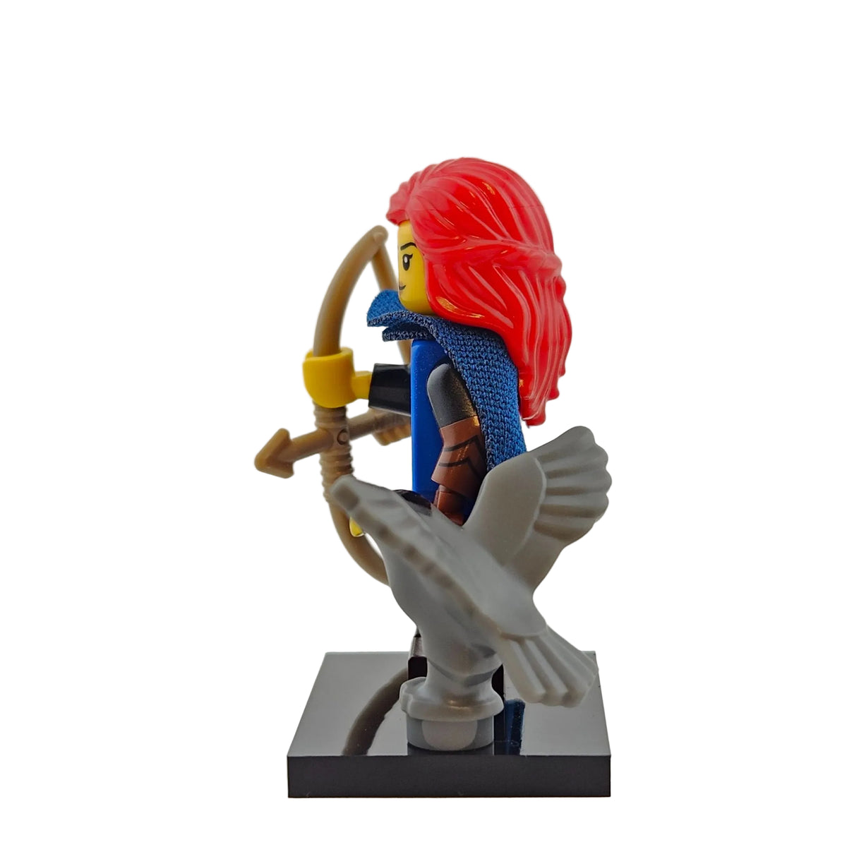 LEGO Minifigures 71037 Series 24 Minifigur Falconer Falknerin Seitenansicht links