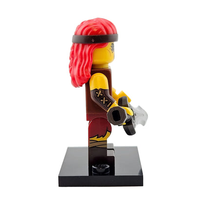 LEGO Minifigures 71045 Series 25 Minifigur Fierce Barbarian Seitenansicht rechts