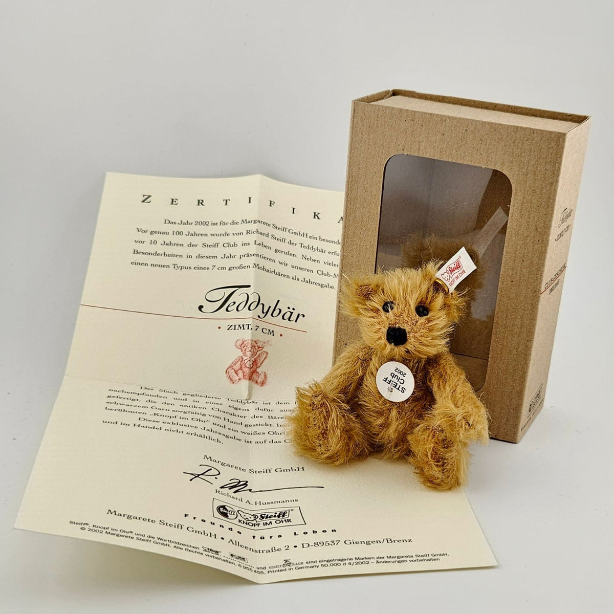 Steiff Club Teddy Bär Miniatur 2002 Mohair 9cm zimt mit Zertifikat und Box Vorderansicht